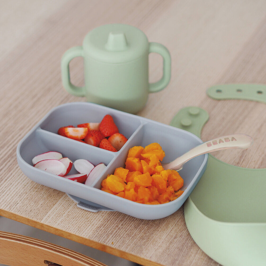 The essentials meal set grey / sage green