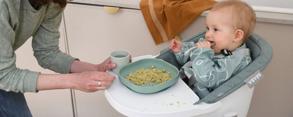 A Dietitian’s Guide to Feeding Your Baby From 4–12 Months